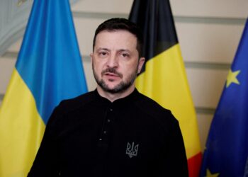 Trump califica de «muy buena» su conversación telefónica con Zelenski