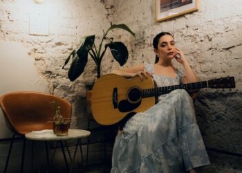 CECI JUNO ESTRENA SU EP QUINCE POR DOS Y SE PRESENTARÁ EL 21 DE MARZO EN EL FORO TEJEDOR DE LA CDMX