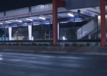 Hombre se arroja a las vías del Metro General Anaya y fallece