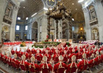 Comienza en El Vaticano la carrera por la sucesión Papal 