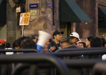 CNTE se ‘planta’ en Palacio: bloquea acceso a la mañanera de Sheinbaum