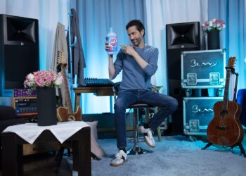 ASÍ SUENA EL AMOR DE MAMÁ EN LA VOZ DE BENNY IBARRA, CON LA EMOTIVA CANCIÓN DE SUAVITEL